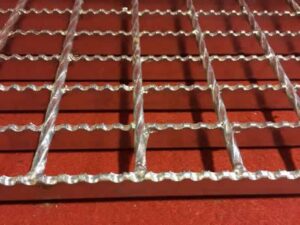 Supplier Jual Serrated Steel Grating Toli-Toli - Besi.co.id